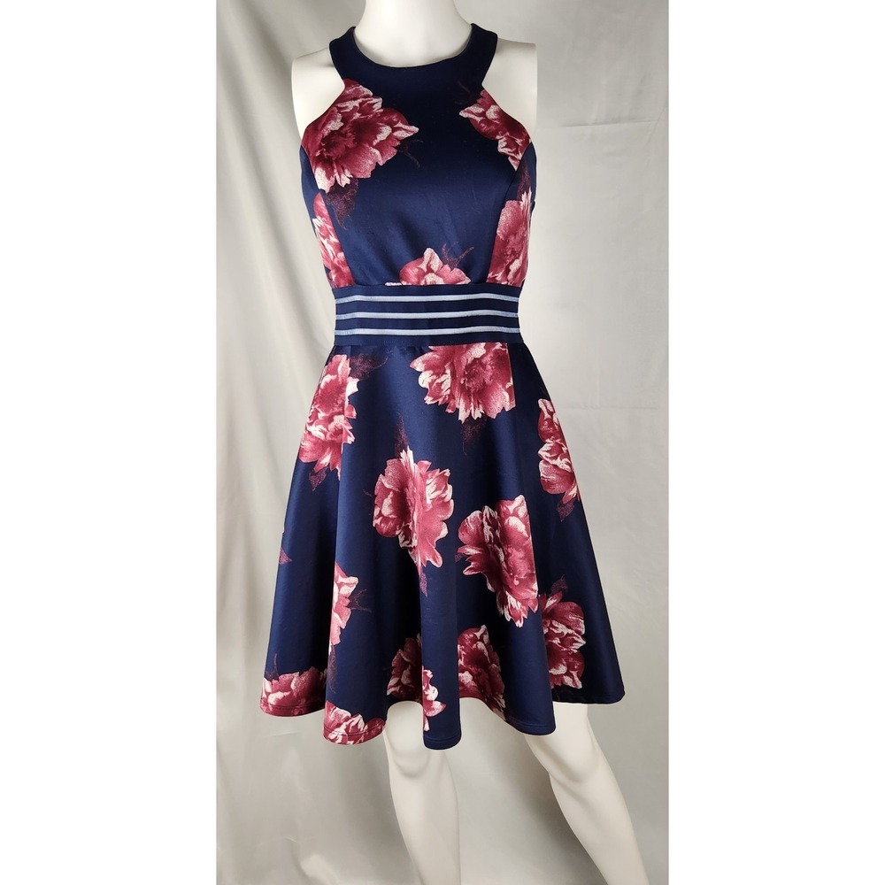 Floral Fit & Flare Skater Dress • Sleeveless • Navy • Size M